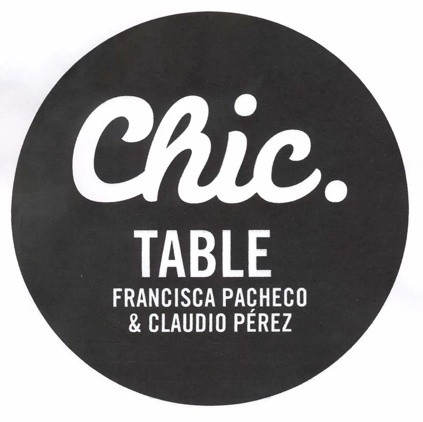 CHIC.TABLE FRANCISCA PACHECO & CLAUDIO PEREZ