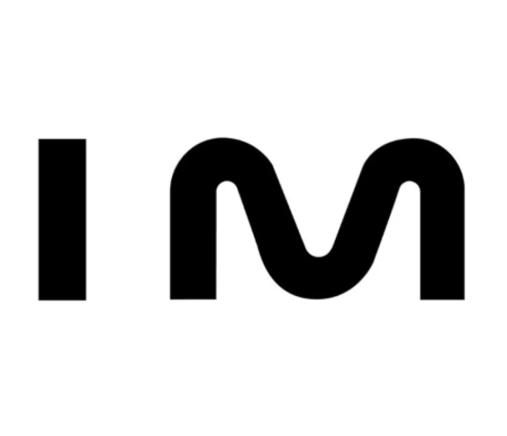 I M