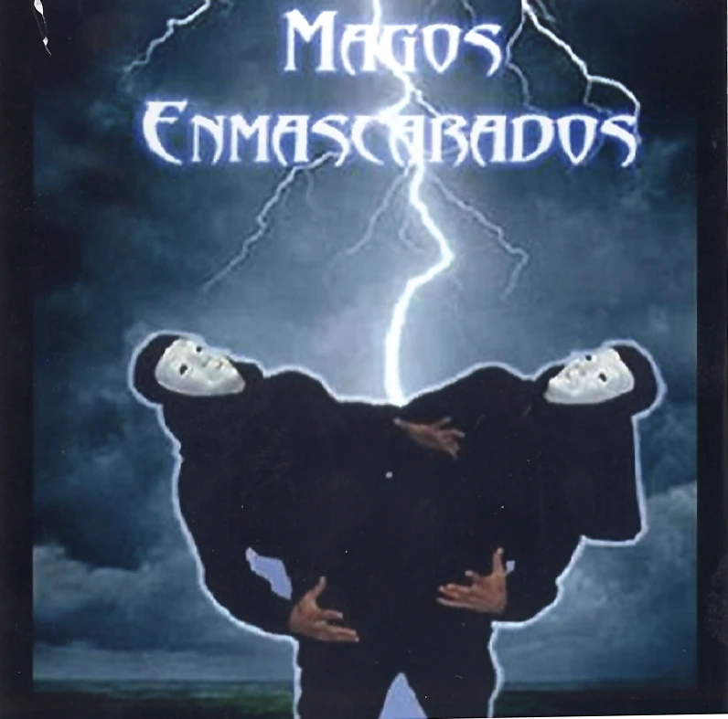 MAGOS ENMASCARADOS