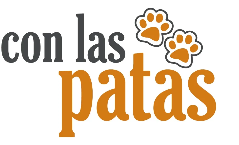 con las patas