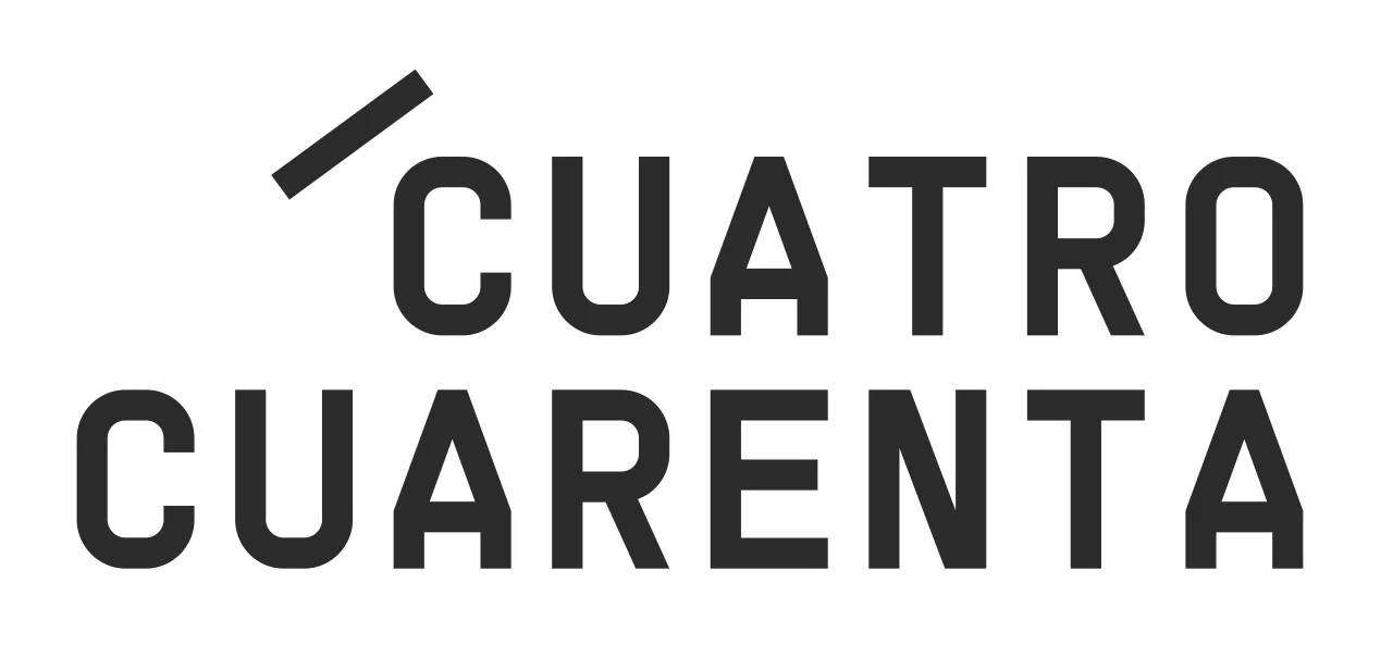 CUATRO CUARENTA