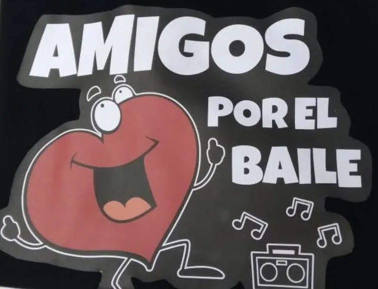 AMIGOS POR EL BAILE