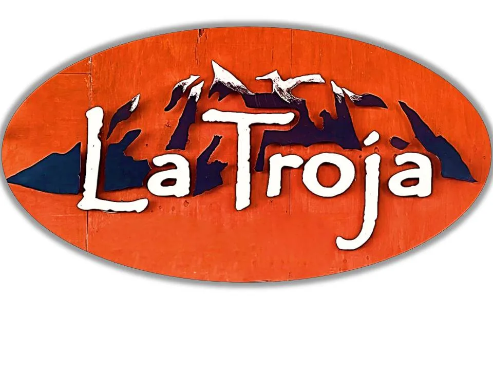 LA TROJA