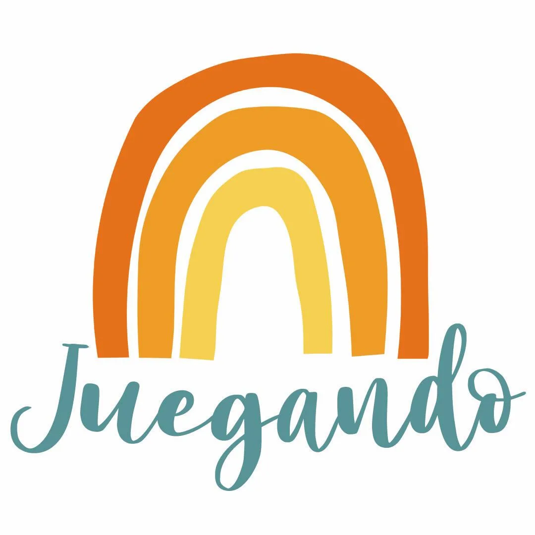 JUEGANDO