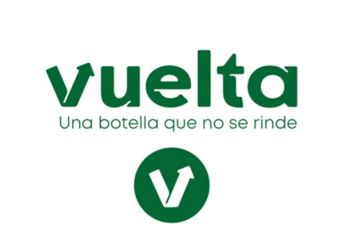 Vuelta Una botella que no se rinde