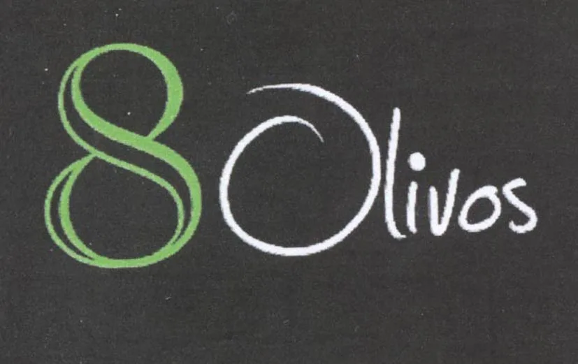8 OLIVOS