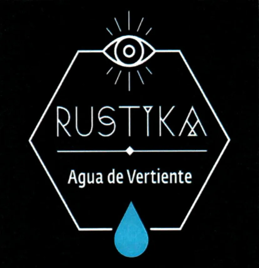 RUSTIKA Agua de Vertiente
